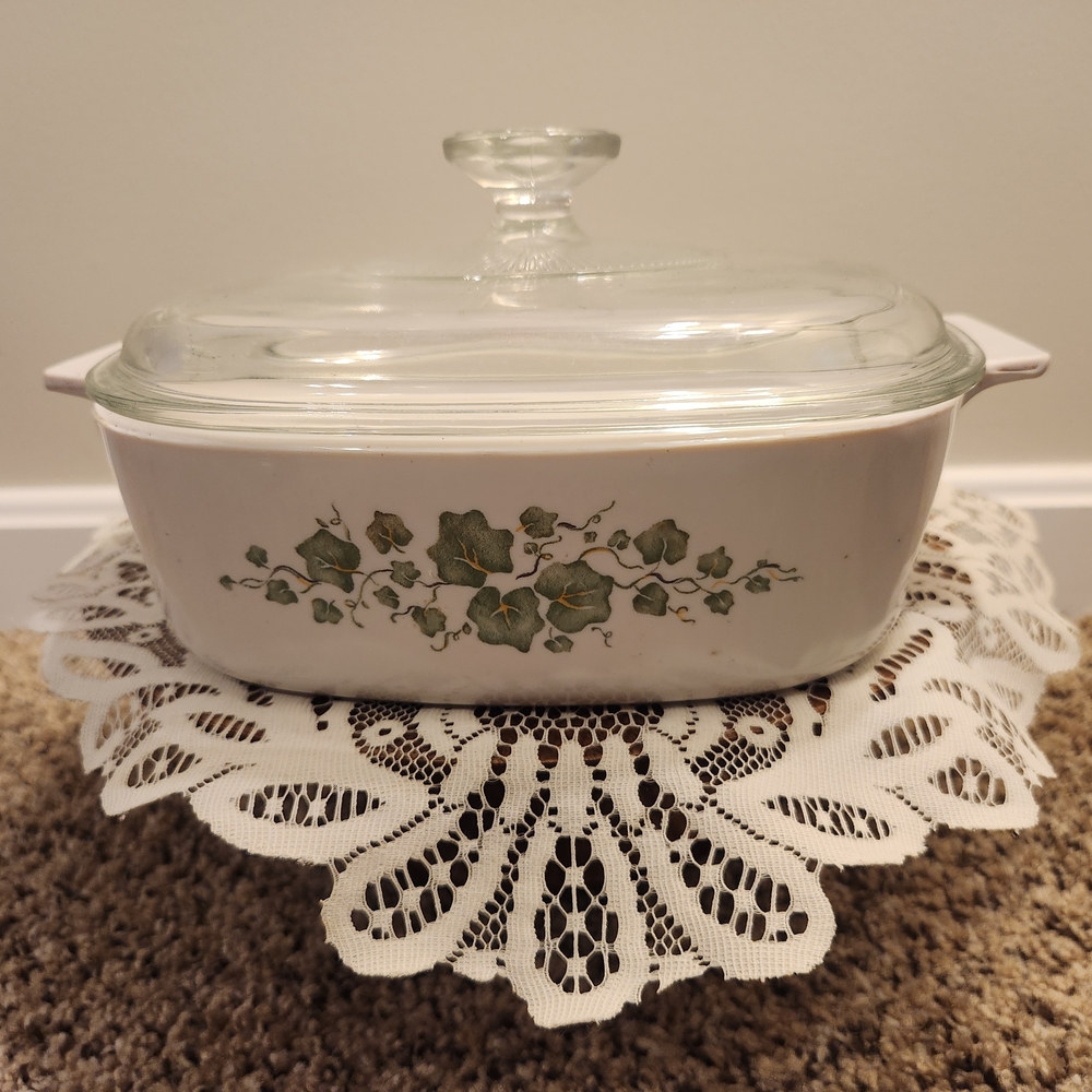 Corningware Callaway Ivy 2L 8.5" X 8.5" Casserole Dish with Lid A-2-B